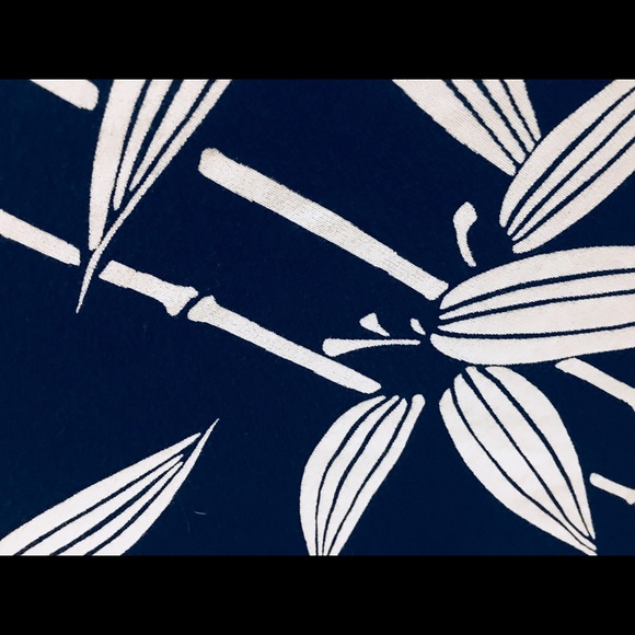 New York and Company knit bamboo print shirt - Picture 4 of 4